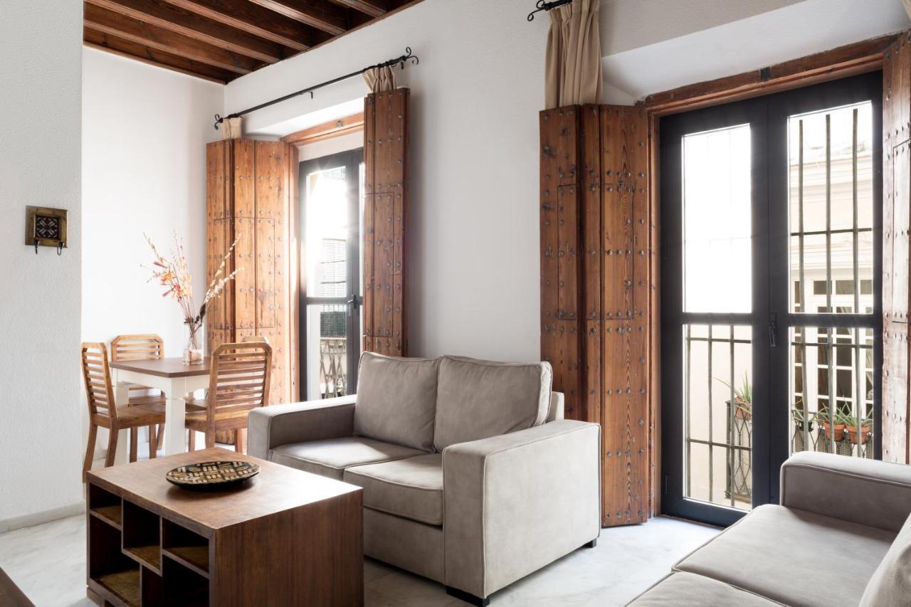 Apartamentos La Casa Del Pozo Santo เซบีญา ภายนอก รูปภาพ