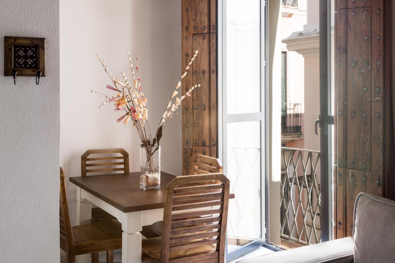 Apartamentos La Casa Del Pozo Santo เซบีญา ภายนอก รูปภาพ