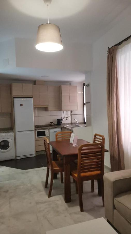 Apartamentos La Casa Del Pozo Santo เซบีญา ภายนอก รูปภาพ