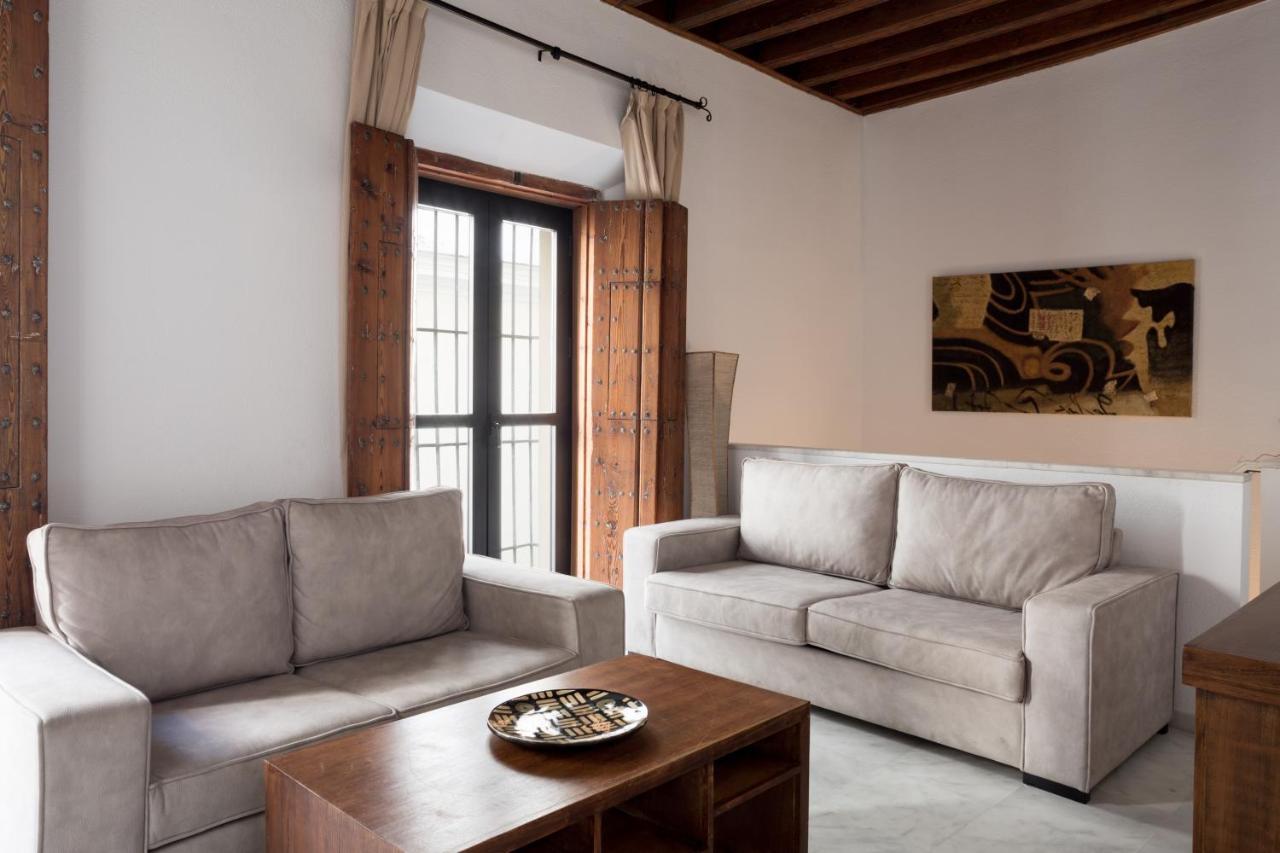 Apartamentos La Casa Del Pozo Santo เซบีญา ภายนอก รูปภาพ